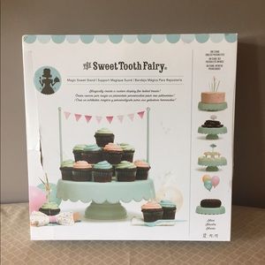 Cupcake Cake Sweets Stand New in Damaged Box